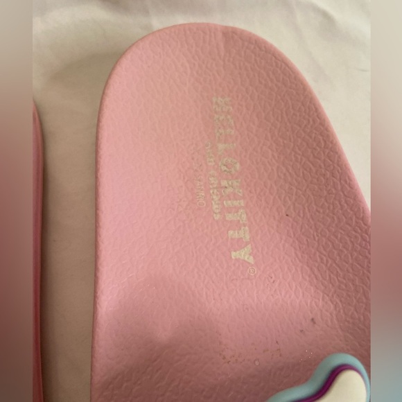 Hello Kitty and Friends by Sanrio slide pink sandals size 35-36 - Picture 4 of 7